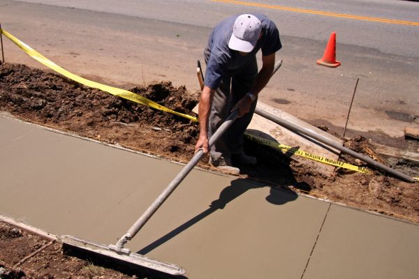 Sidewalk Cementing in Greenville